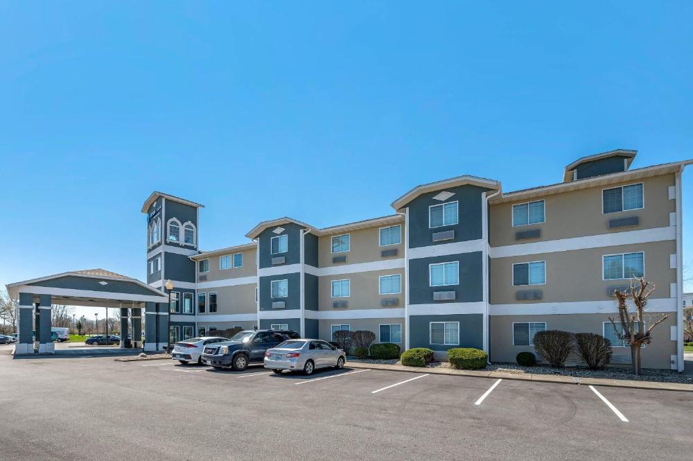 Clarion Pointe Indianapolis Airport